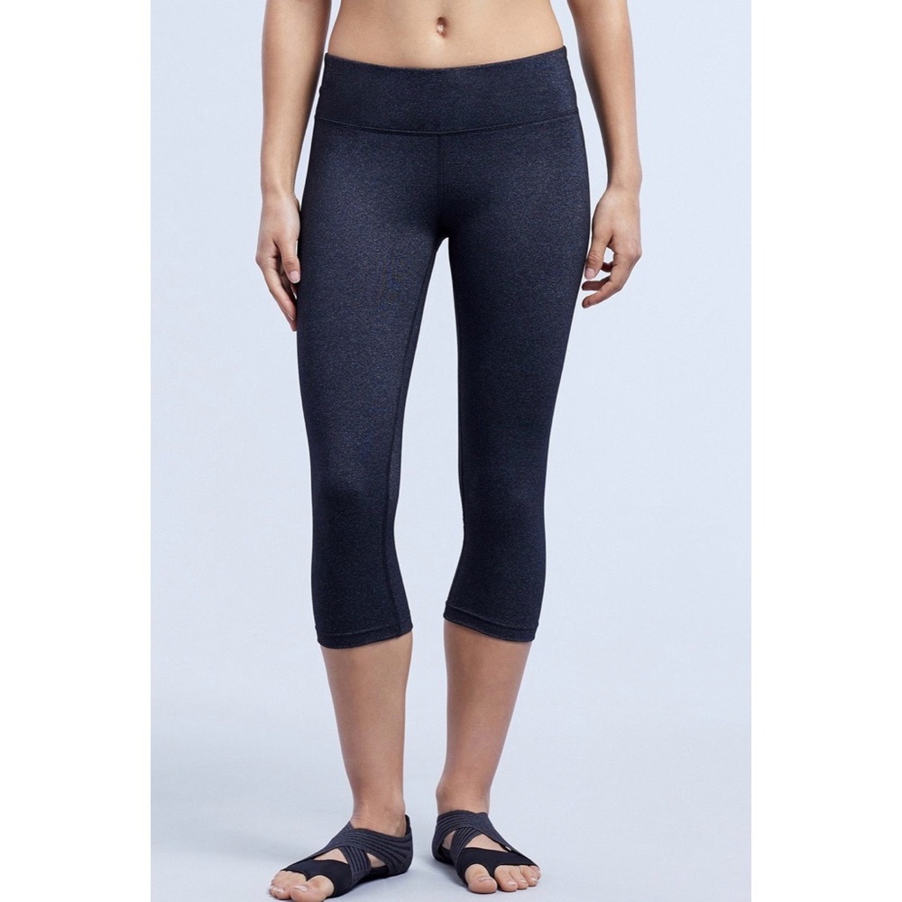 Zobha Straight Leg Capri Workout Yoga Leggings Small